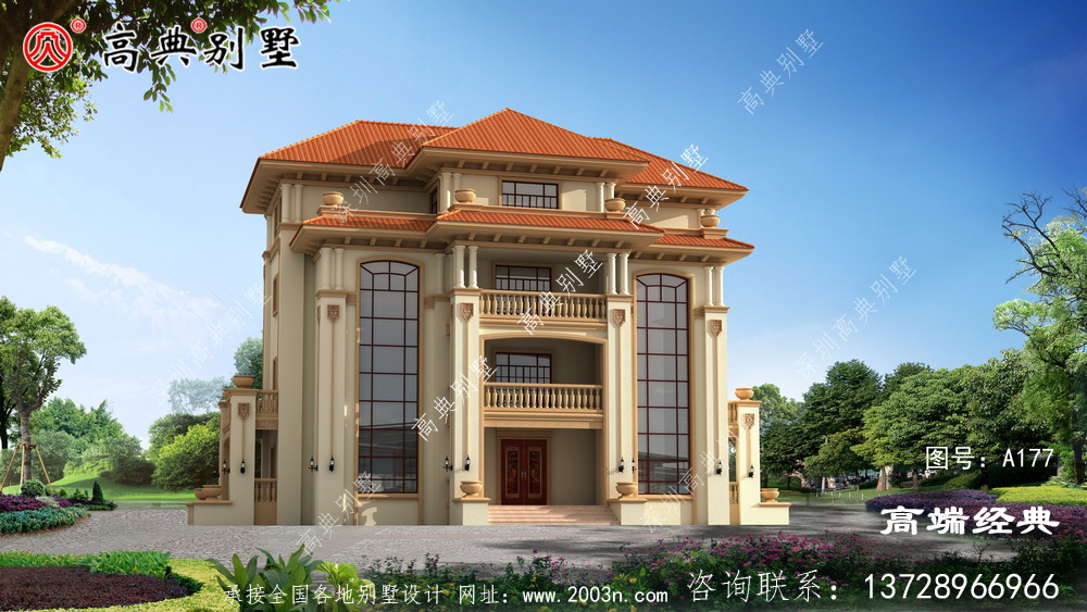 大露臺配合落地式玻璃柵欄，簡單耐看